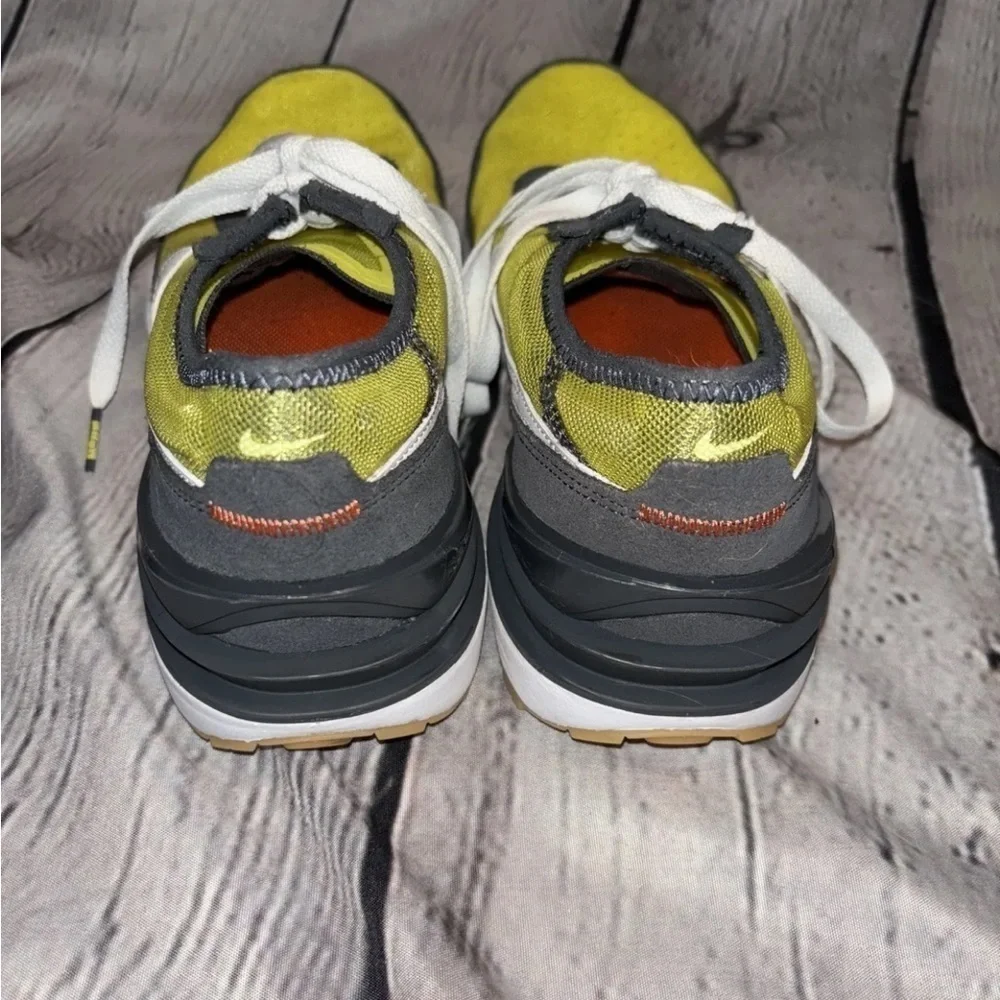 Nike Waffle One Big Kids Suede Sz 7Y Yellow Black And White “Go The Extra Smile”